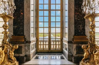 Ab Paris: Schloss Versailles mit Führung & Zugang zu den Gärten
