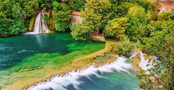 Ab Makarska Riviera: Wasserfälle von Krka & Šibenik Tagestour