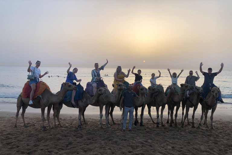 Höhlen, Sonnenuntergang, Kamelritt am Strand und Grillabend