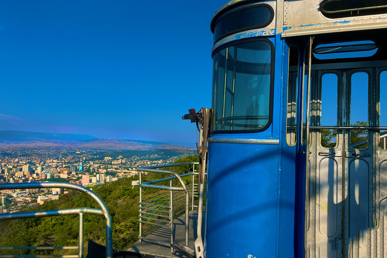Tbilissi : circuit des 3 téléphériques avec déjeuner en optionVisite en groupe partagé ***3 HEURES***
