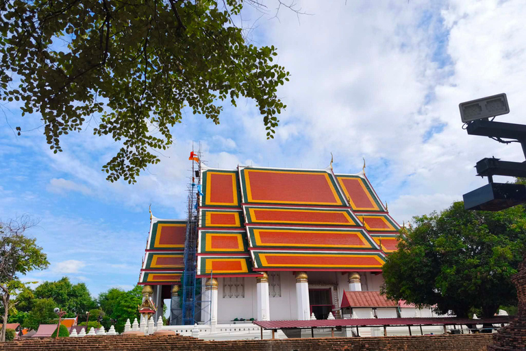 Ayutthaya Day Trip with Air condition Train & Tuk-Tuk Ride