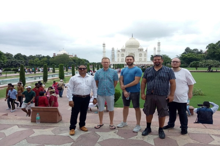 From Delhi: Taj Mahal Tour by Gatimaan Express Train Tour with train ticket, lunch, monuments tickets, guide, car