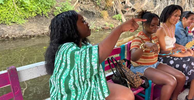 Mexico City: Expert-Guided Boat Tour with Lunch and Drinks photo 19