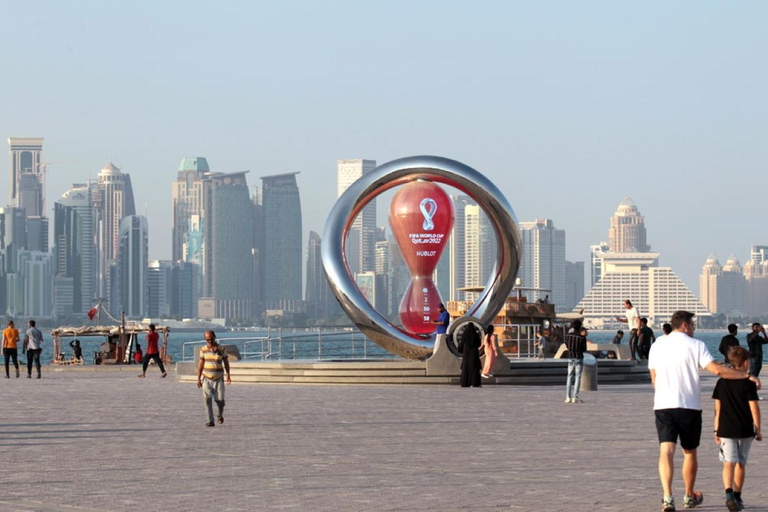 Doha - Paseo por la Corniche con crucero en barco dhow (2 horas)