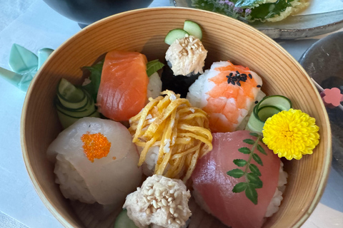 Tokyo Haneda: Hands-On Wappa Bento & Japanese Culture Homemade : Temari Sushi in a Traditional Wappa Bento Box