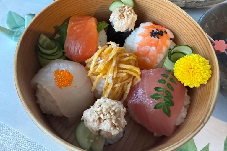 Tokyo Haneda: Hands-On Wappa Bento & Japanese Culture Homemade : Temari Sushi in a Traditional Wappa Bento Box