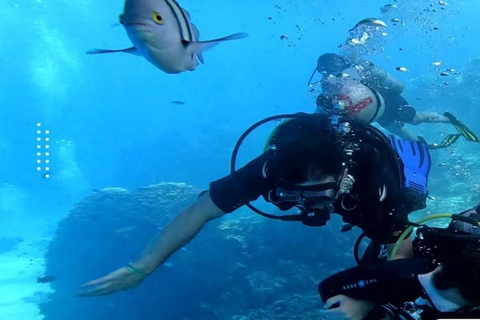 Hurghada: Luksusowa prywatna wycieczka jachtem z lunchem i atrakcjami