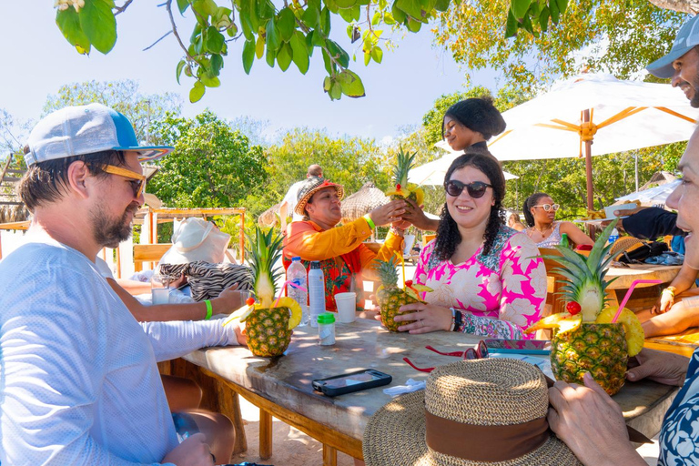 Full day in the Rosario Islands with oceanarium included