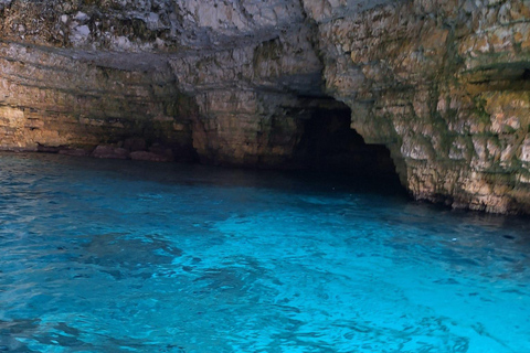 Malta: Passeio de barco privado a Comino e à Lagoa Azul