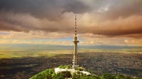 ¡Experimenta a Sofía desde la cima y la danza única de fuego! - Housity