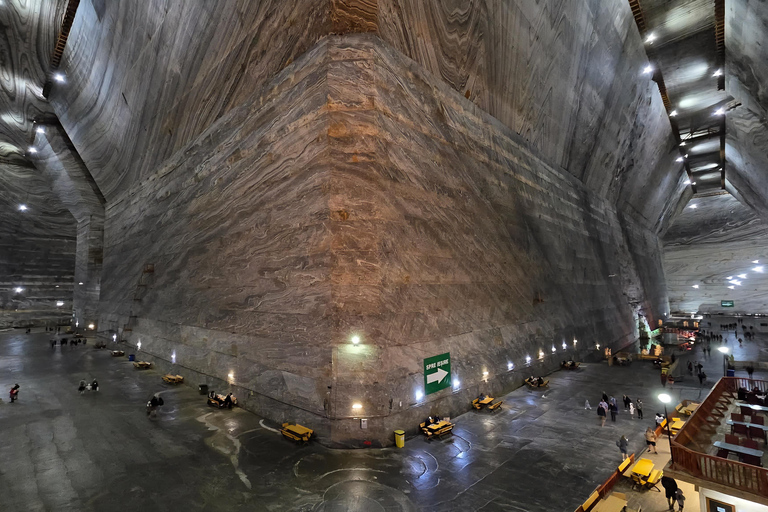 Bucharest: Salt Mine & Dracula's Tomb Day Trip