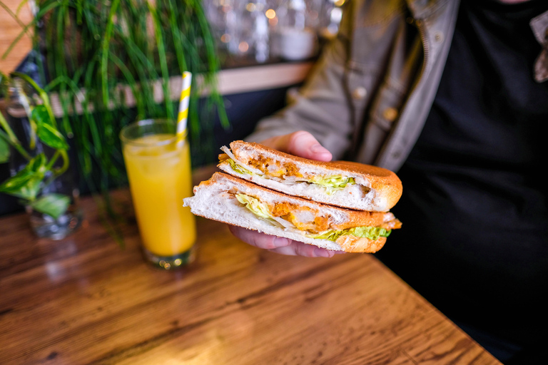 Melbourne: Laneways Food Tour with 8 Authentic Tastings