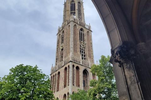 Amsterdam-Utrecht: Private Walking Tour with Local Guide