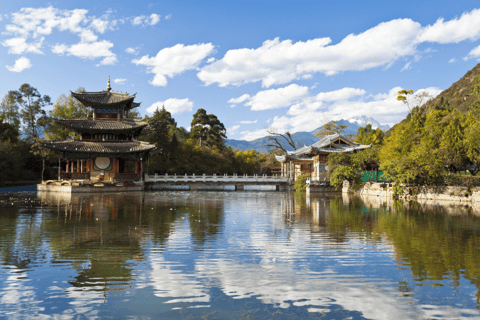 Tour guidato in bicicletta e visita al parco del mercato del villaggio baisha di Lijiang