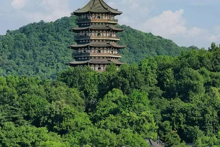 Hangzhou: Sunset Cruise on the West Lake and Poetic Route