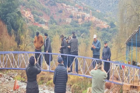 Desde Marrakech:Excursión de un día al Valle del Ourika y la cordillera del AtlasDesde marrakech:Excursión de un día al valle de ourika y a las montañas del atlas