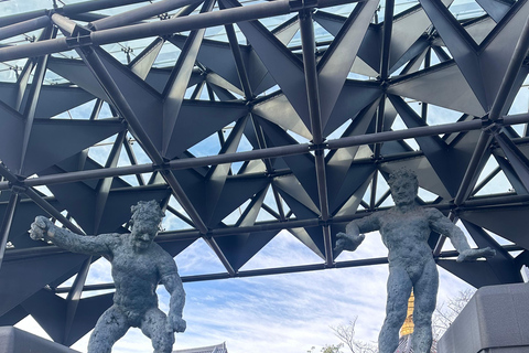 Tour Osaka in Spanish: Visit the must-see sites Tour Osaka: Visit the must-see places