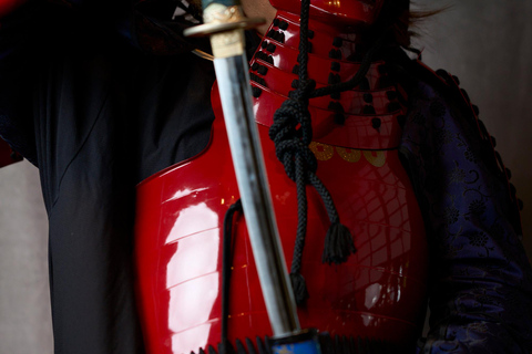 Kanazawa: Samurai Armor Experience with Professional Photos
