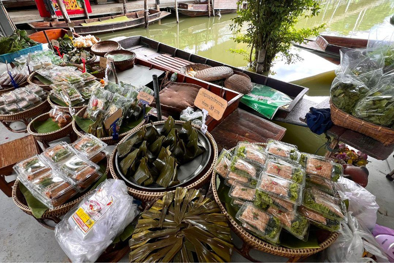 3 Hrs Private boat Tour Bangkok Floating Market by Flat Boat