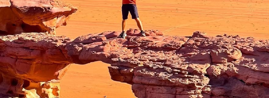 Wadi Rum : excursion d'une demi-journée en Jeep, le matin ou au coucher du soleil.