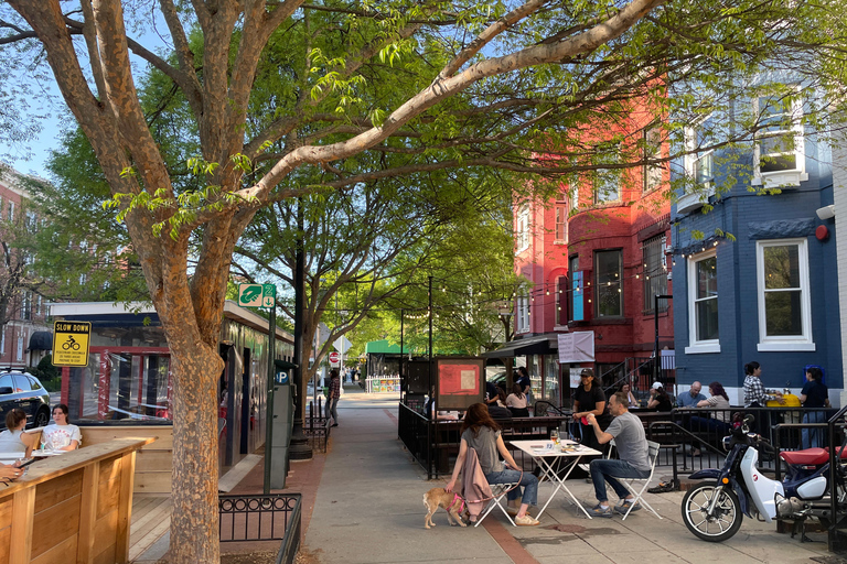 DC: tour gastronomico dei quartieri locali con DrinkEatWalk ToursDC: tour gastronomico nel quartiere con DrinkEatWalk Tours