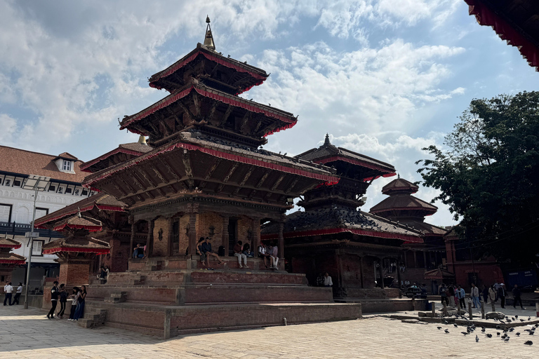 Katmandu: wycieczka piesza śladami dziedzictwa kulturowego z lokalnym przewodnikiemKatmandu: Wycieczka piesza śladami dziedzictwa kulturowego z lokalnym przewodnikiem