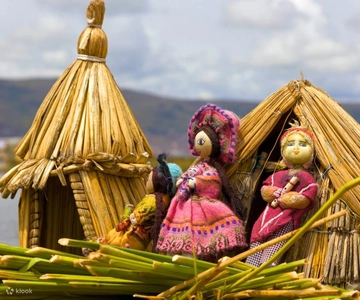From Puno: Uros and Taquile Island Tour + Lunch and Entrance