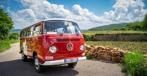 Dijon: Burgund-Kleingruppentour im Oldtimer-Bus
