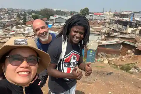 Nairobi CBD Tour with KICC, Museum, and Local Eateries