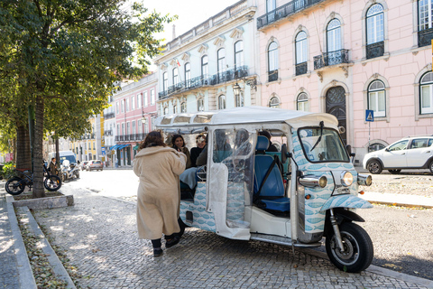 Lizbona: Zwiedzanie zabytków z tuk tukiemZwiedzanie Chiado i Bairro Alto z tuk tukiem