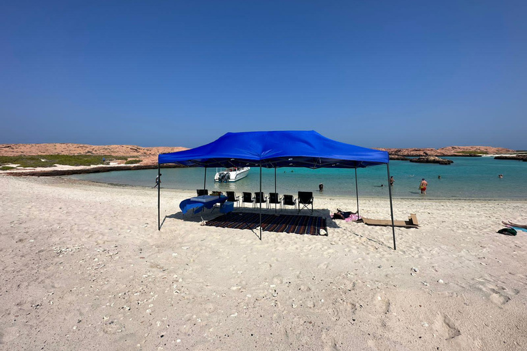 Full-Day Dimaniyat Islands Cruise with Live BBQ & Snorkeling Full Day Dimaniyat Islands Cruise with Live BBQ & Snorkeling