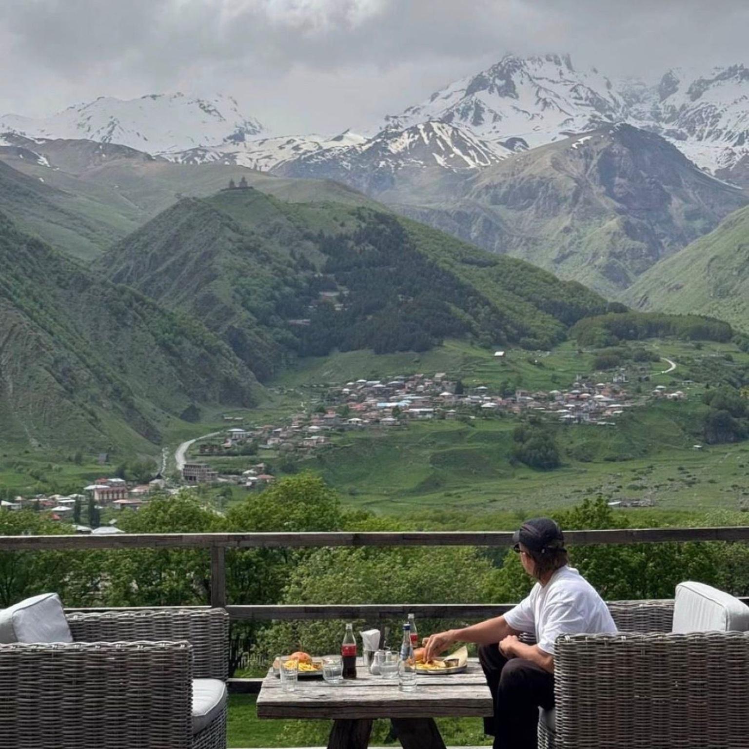 Tiflis: Qasbegi & Gudauri – Entdecke die verborgenen Berge