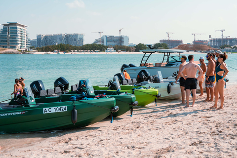 Abu Dhabi: Private Small Boat Rental (No License Required) Abu Dhabi: Small Boat 2 Hour Rental (No License Required)