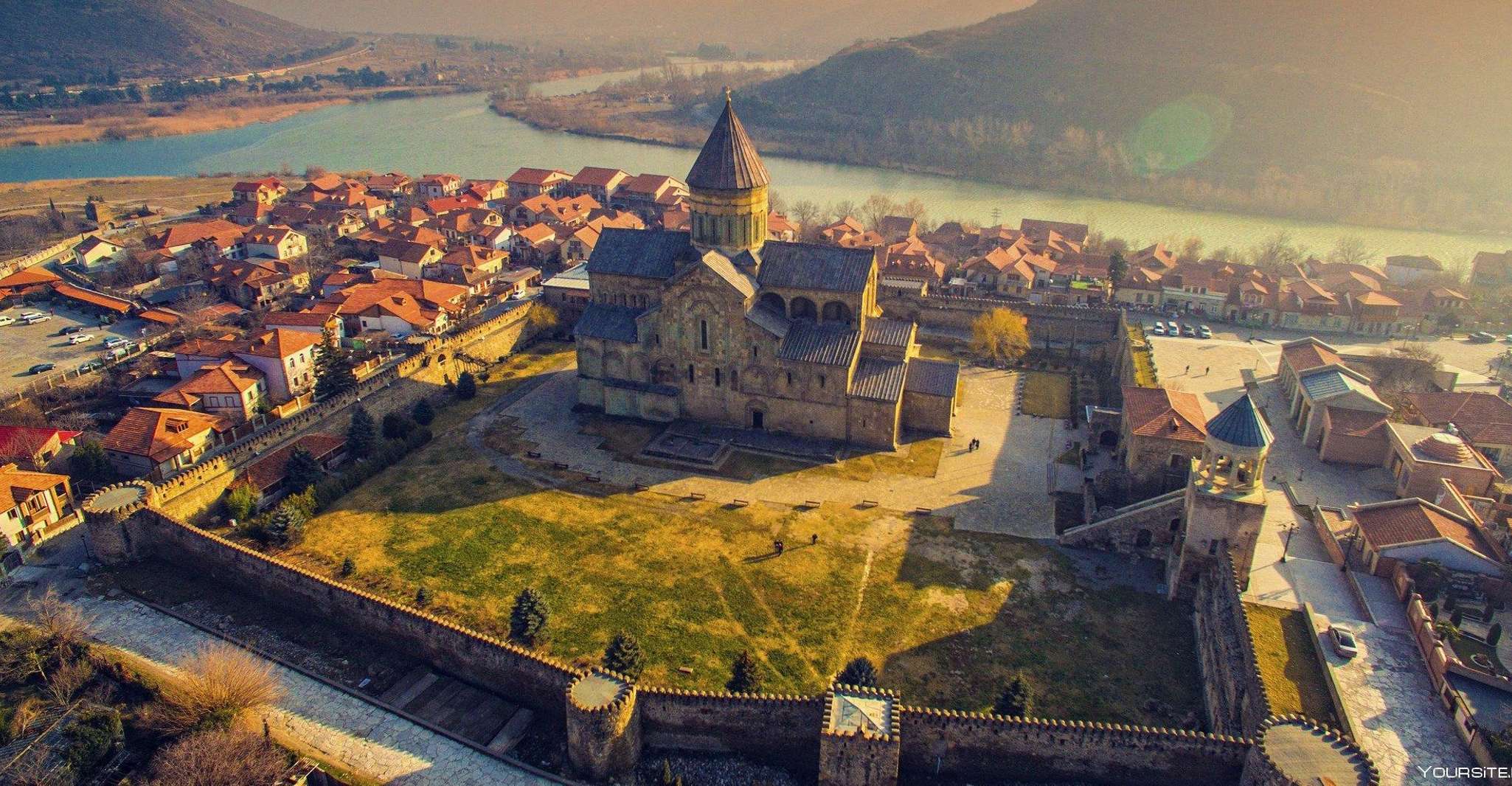 Gori - Uplistsikhe - Mtskheta - Jvari Day Tour-Group - Housity