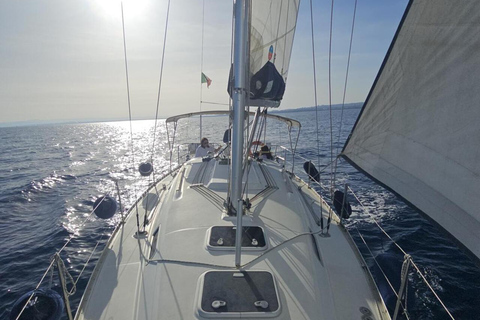 Catania: Sunset Sailing Aperitif along the Coast