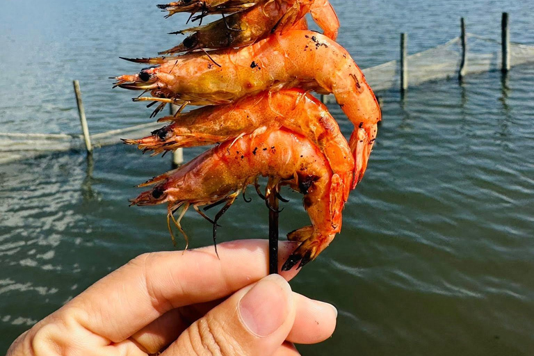 Hue Tour to Tam Giang Lagoon & Thuan An Beach by Jeep