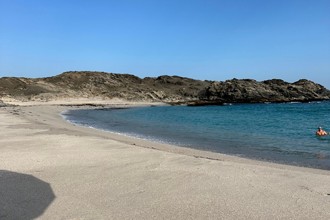 Sterrenlicht aan de kust: een avontuur met een terreinwagen en overnachting op Fazayah BeachSterrenlichtkusten: 4WD-avontuur met overnachting op Fazayah Beach