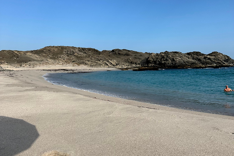 Sterrenlicht aan de kust: een avontuur met een terreinwagen en overnachting op Fazayah BeachSterrenlichtkusten: 4WD-avontuur met overnachting op Fazayah Beach