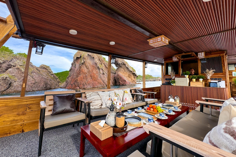 Labuan Bajo: Sea Trip on Kimochi Wooden Boat With Photo Full-Day Tour with Documentation