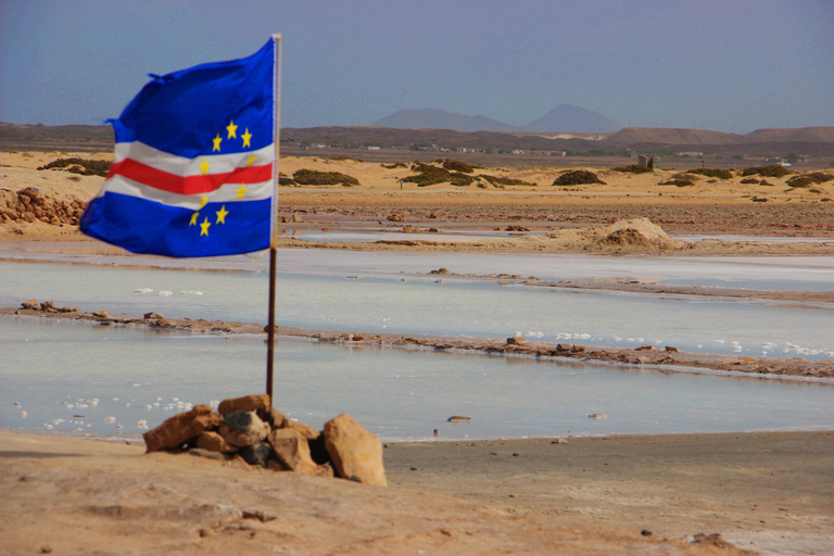 Sal Island: Small-Group Tour with Shark Bay & Blue Eye