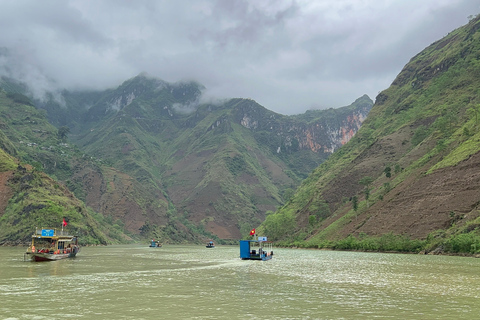 Au départ de Hanoi : 4 jours de visite en voiture de la boucle de Ha Giang, plus un montage vidéo