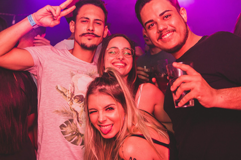 Berlim: Pubcrawl com jogos, shots e acesso VIP a discotecasRota dos bares