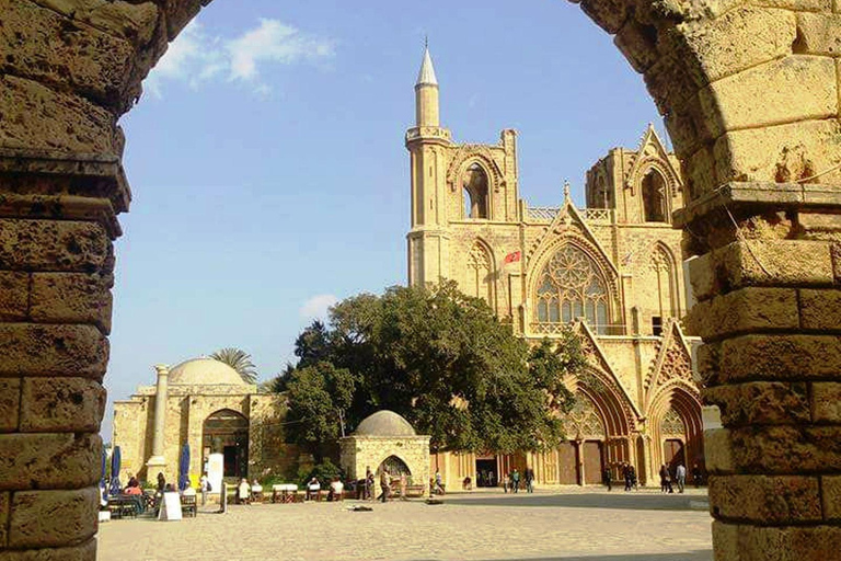 Famagusta: Private Half-Day Tour with Varosha and Beach Time Famagusta: Half-Day Tour with Varosha and Beach Time