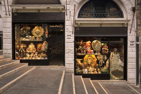 Venice: St. Mark's, Doge's Palace, Rialto, and Gondola Tour Shared Gondola: 30-minute ride across the Grand Canal