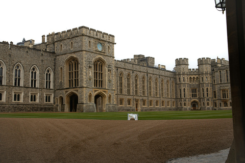 Londra: Tour privato al Castello di Windsor, Stonehenge e Bath