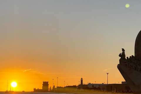 Lisboa:Sunset Sailing Tour at Tagus River with welcome drink