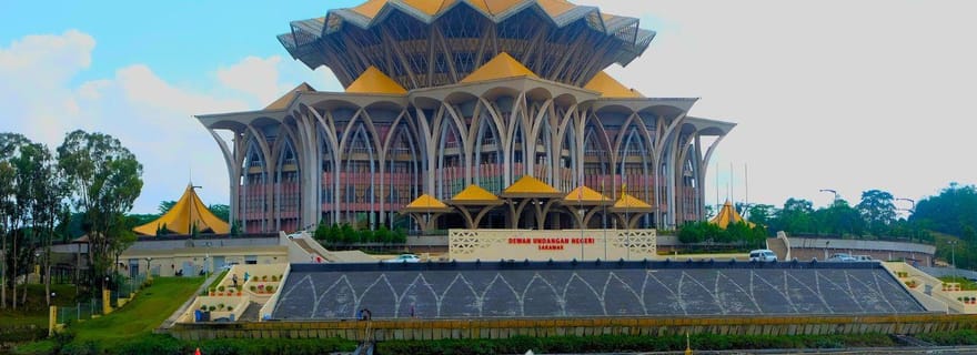 Kuching : visite à pied avec sortie en bateau Sampan et déjeuner