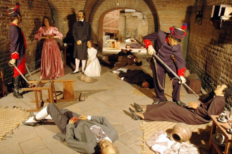 Historic Quito Walking Tour: Power & Death Stories