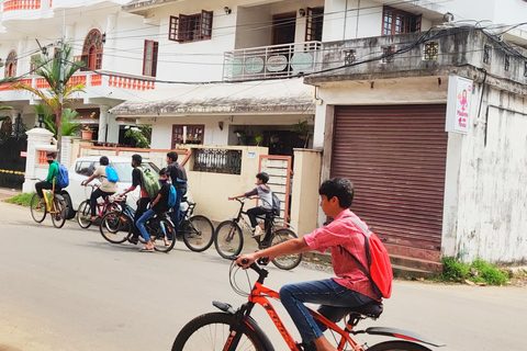 Tour in bicicletta di Kochi del buongiorno