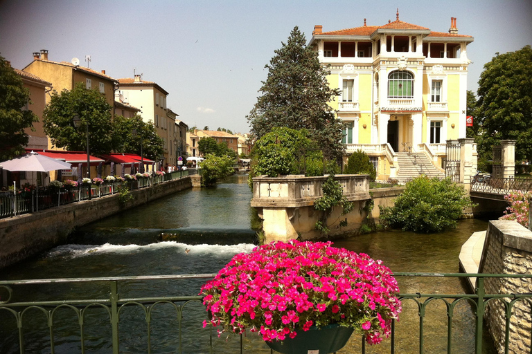 Marseille: Luberon Villages and Market Day Tour
